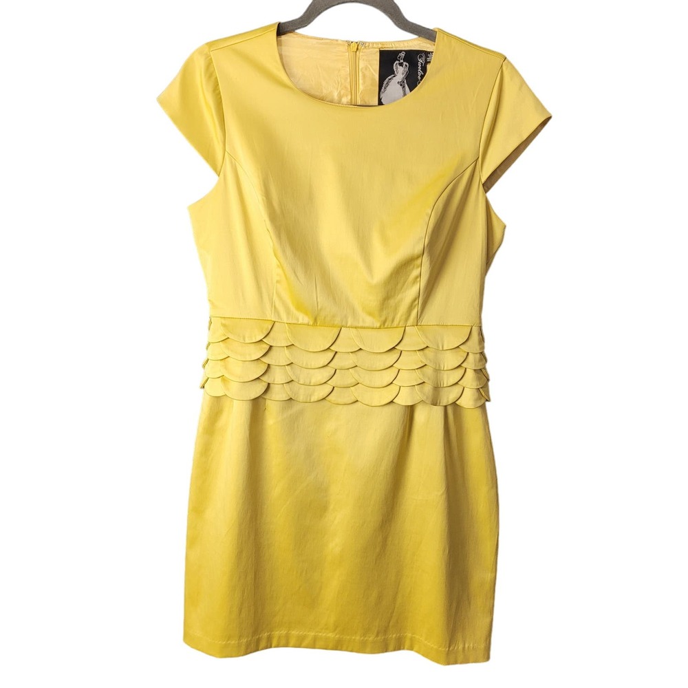 Twelve By Twelve Mini Dress‎ Yellow Scalloped Detail Cap Sleeve Bodycon Cocktail